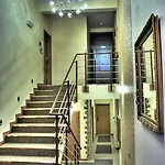 Rokoko 3*