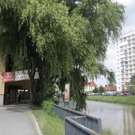 Rokoko Otel 3*